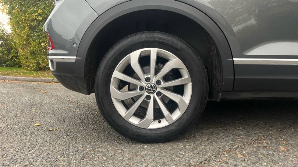 Used Volkswagen T-Roc 2024 for sale - 76870645: Photo 5