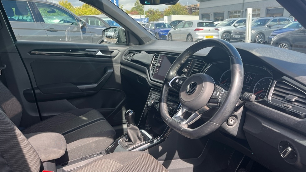 Used Volkswagen T-Roc 2021 for sale - 76146228: Photo 6