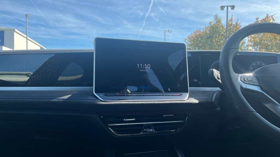 Used Volkswagen Passat 2025 for sale - 76067040: Photo 13