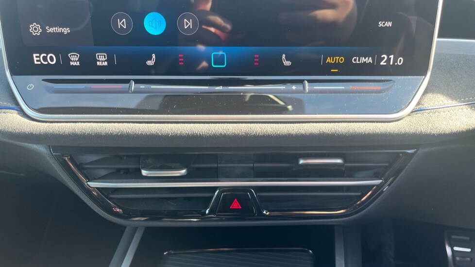 Used Volkswagen Passat 2025 for sale - 76067040: Photo 31