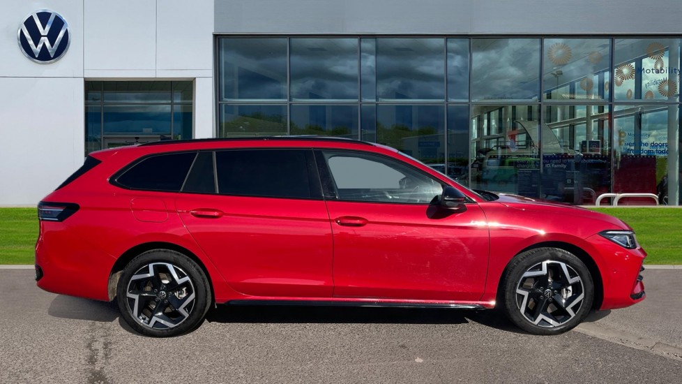 Used Volkswagen Passat 2025 for sale - 76067040: Photo 4