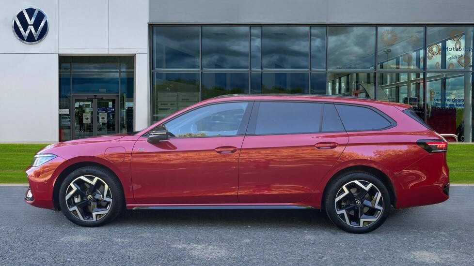 Used Volkswagen Passat 2025 for sale - 76067040: Photo 9