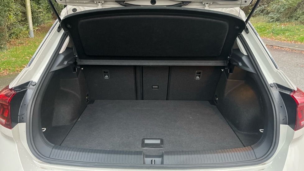 Used Volkswagen T-Roc 2024 for sale - 76872410: Photo 16