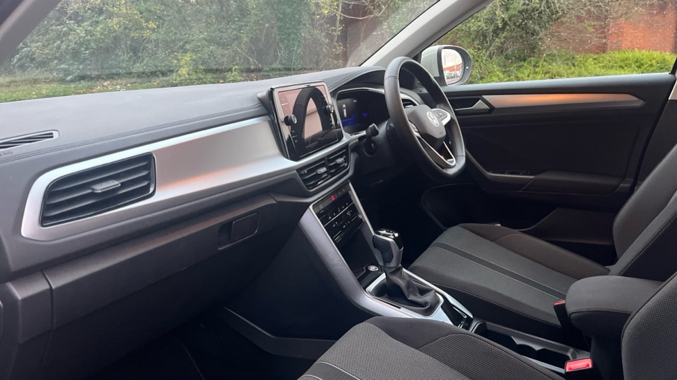 Used Volkswagen T-Roc 2024 for sale - 76872410: Photo 26