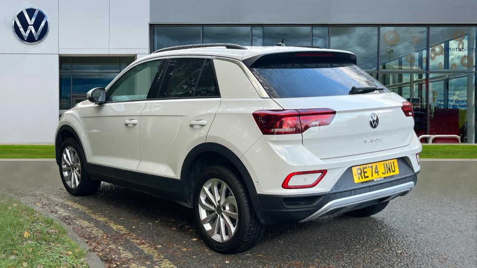 Used Volkswagen T-Roc 2024 for sale - 76872410: Photo 3