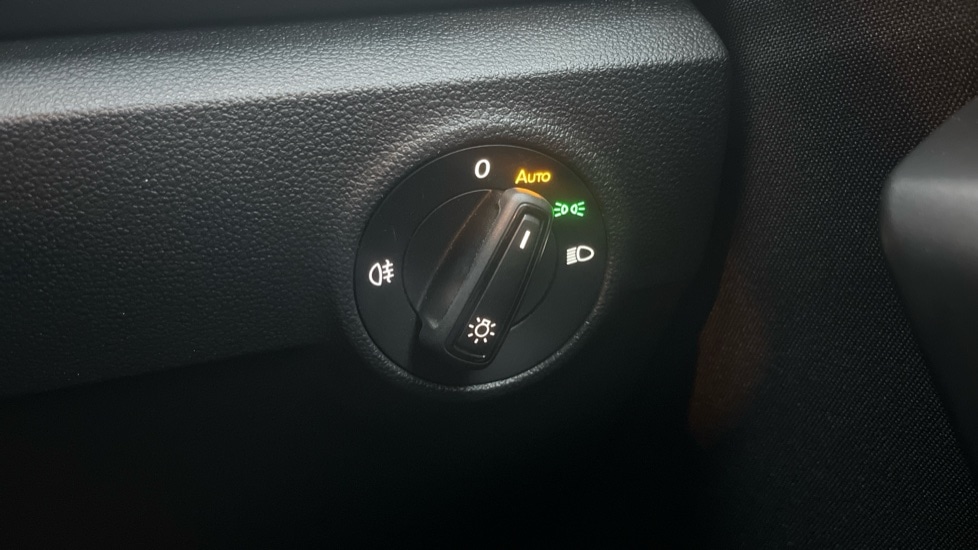 Used Volkswagen T-Roc 2024 for sale - 76872410: Photo 39