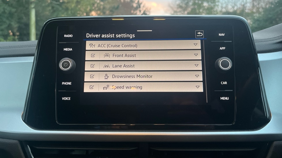 Used Volkswagen T-Roc 2024 for sale - 76872410: Photo 43