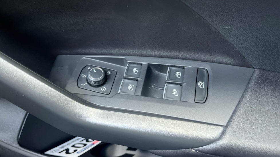 Used Volkswagen T-Cross 2024 for sale - 76870159: Photo 39