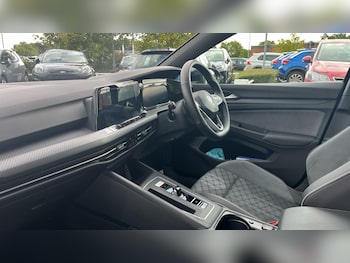 Used Volkswagen Golf 2022 for sale - 75738573: Photo