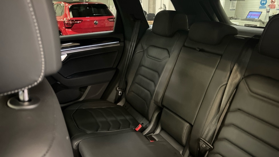Used Volkswagen Touareg 2025 for sale - 76154868: Photo 15