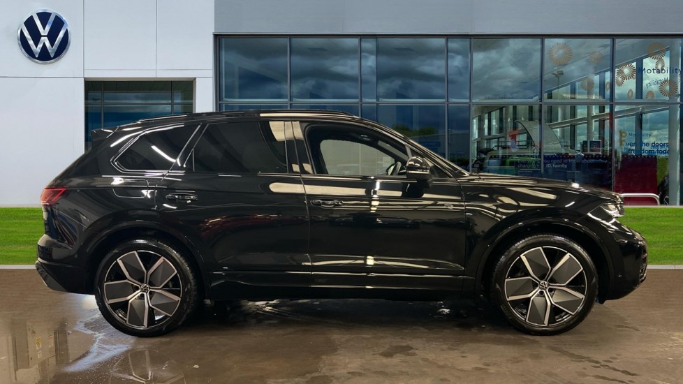 Used Volkswagen Touareg 2025 for sale - 76154868: Photo 4
