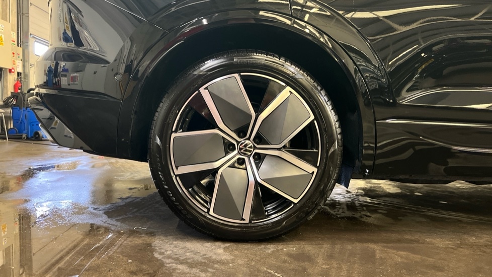 Used Volkswagen Touareg 2025 for sale - 76154868: Photo 5