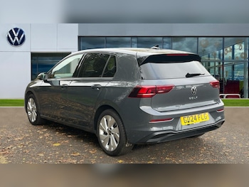 Used Volkswagen Golf 2024 for sale - 76428304: Photo