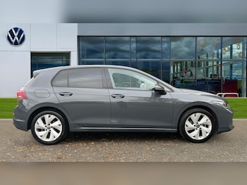 Used Volkswagen Golf 2024 for sale - 76428304: Photo