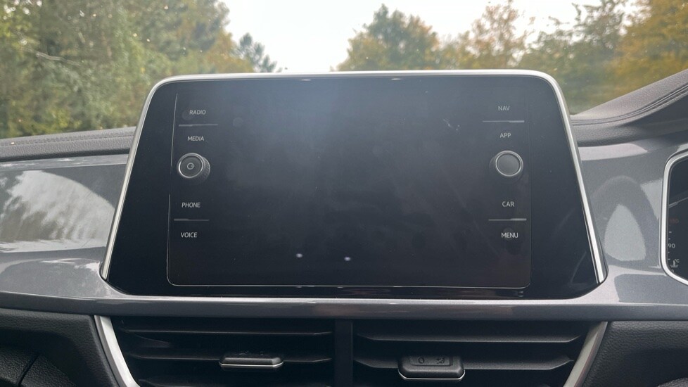 Used Volkswagen T-Roc 2024 for sale - 76302239: Photo 13