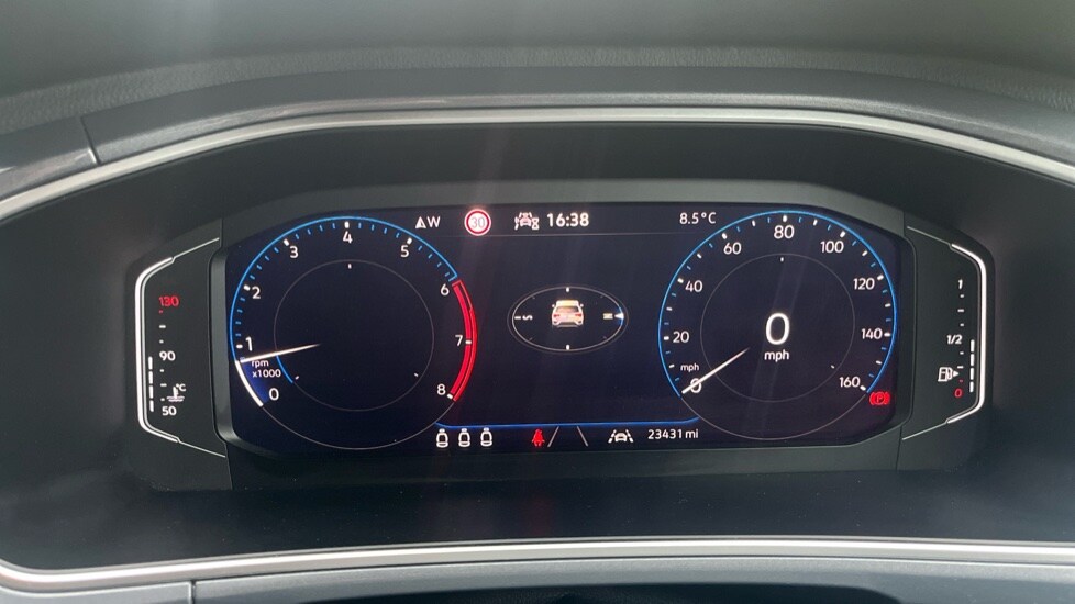 Used Volkswagen T-Roc 2024 for sale - 76302239: Photo 14