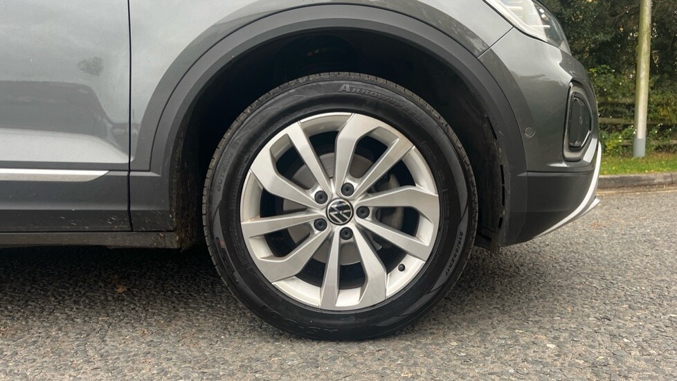 Used Volkswagen T-Roc 2024 for sale - 76302239: Photo 20