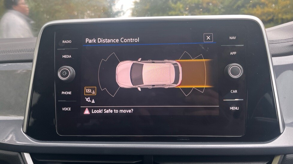 Used Volkswagen T-Roc 2024 for sale - 76302239: Photo 36