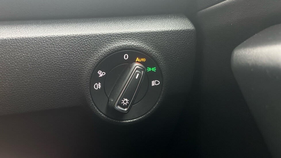 Used Volkswagen T-Roc 2024 for sale - 76302239: Photo 37