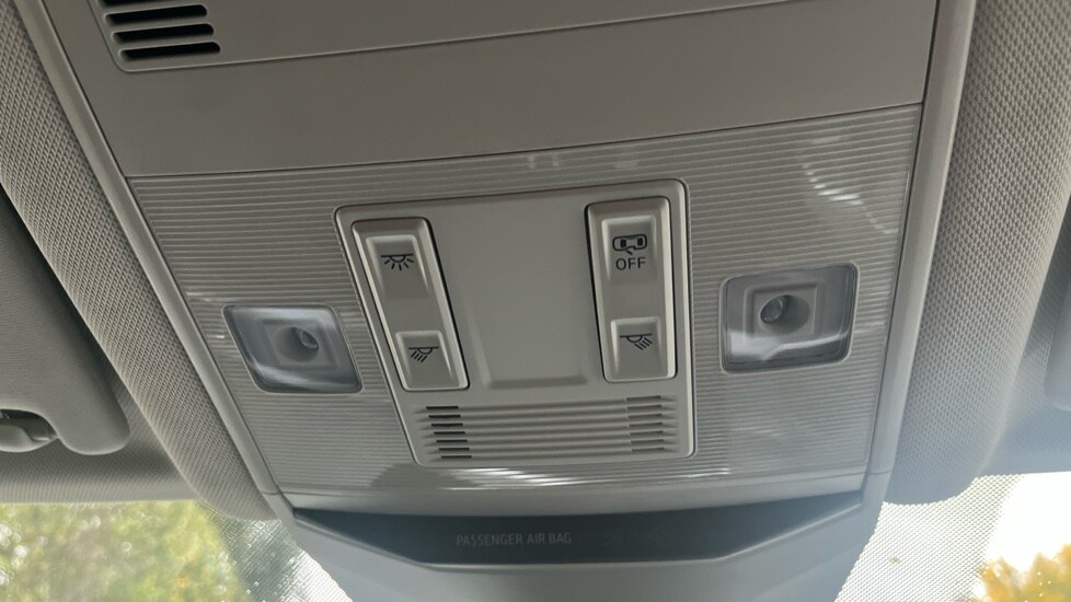 Used Volkswagen T-Roc 2024 for sale - 76302239: Photo 39