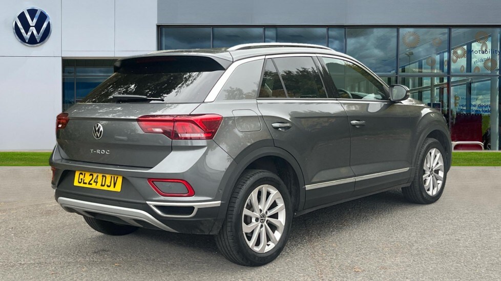 Used Volkswagen T-Roc 2024 for sale - 76302239: Photo 8
