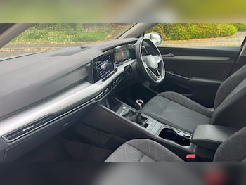 Used Volkswagen Golf 2023 for sale - 76302265: Photo