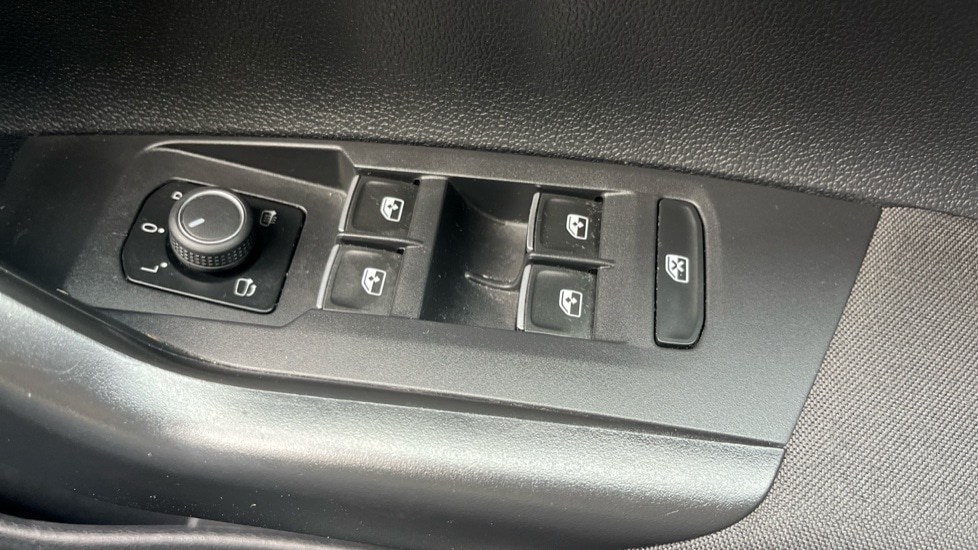 Used Volkswagen Taigo 2022 for sale - 76870621: Photo 48