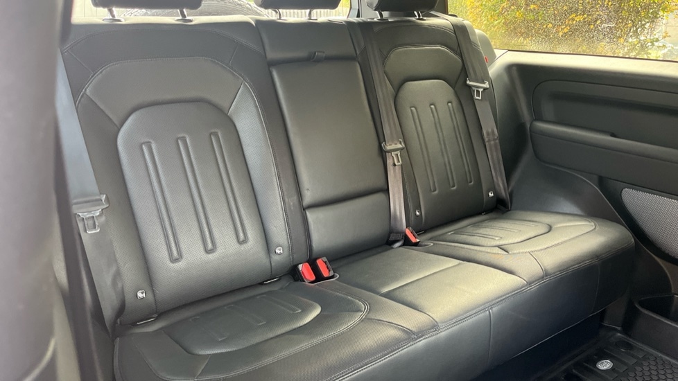 Used Land Rover Defender 2021 for sale - 76539859: Photo 14