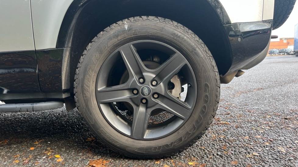 Used Land Rover Defender 2021 for sale - 76539859: Photo 18