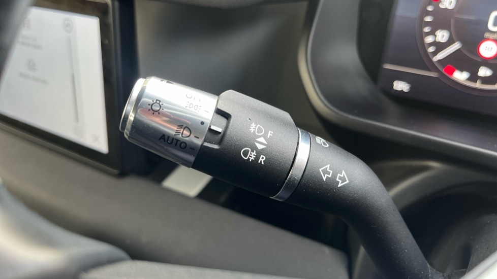 Used Land Rover Defender 2021 for sale - 76539859: Photo 24