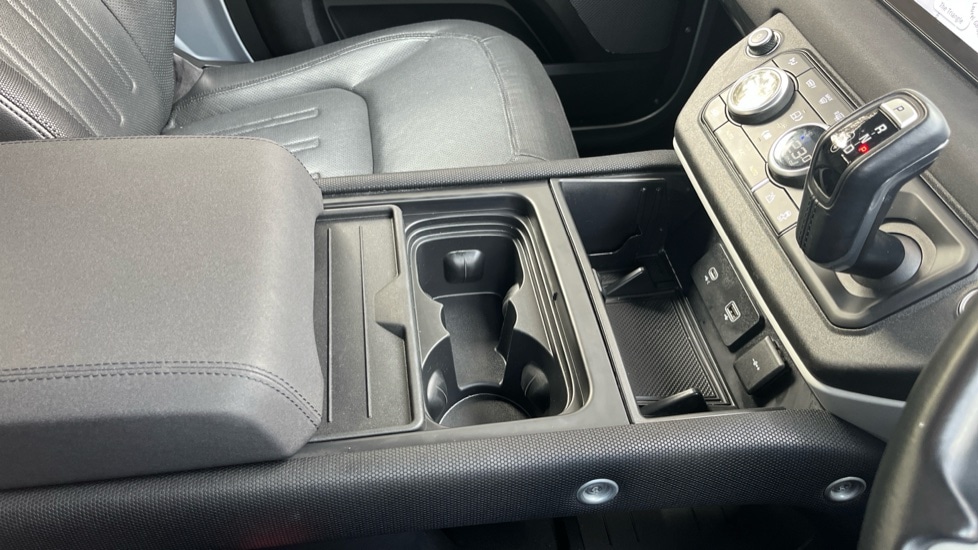 Used Land Rover Defender 2021 for sale - 76539859: Photo 27