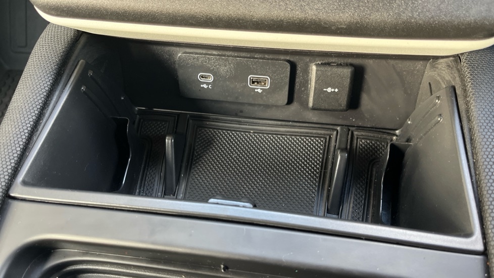 Used Land Rover Defender 2021 for sale - 76539859: Photo 38