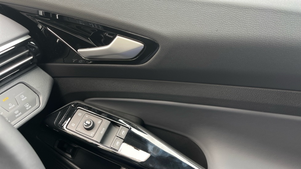 Used Volkswagen ID.4 2025 for sale - 76328048: Photo 34