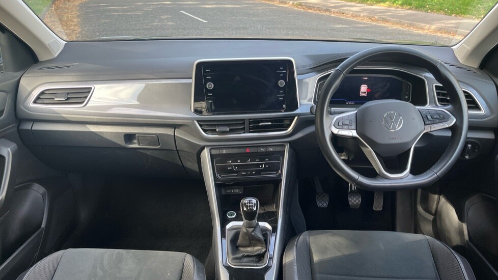 Used Volkswagen T-Roc 2024 for sale - 76871830: Photo 12