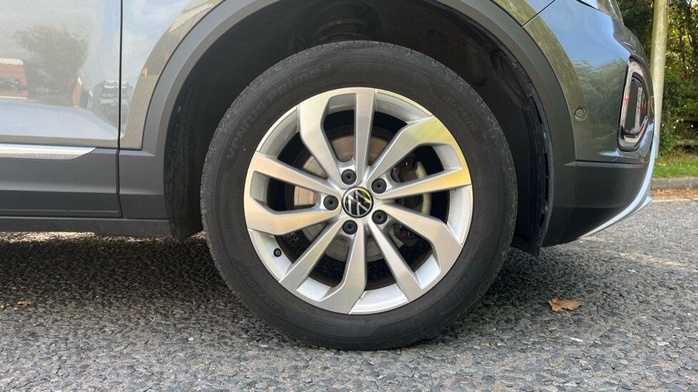 Used Volkswagen T-Roc 2024 for sale - 76871830: Photo 20