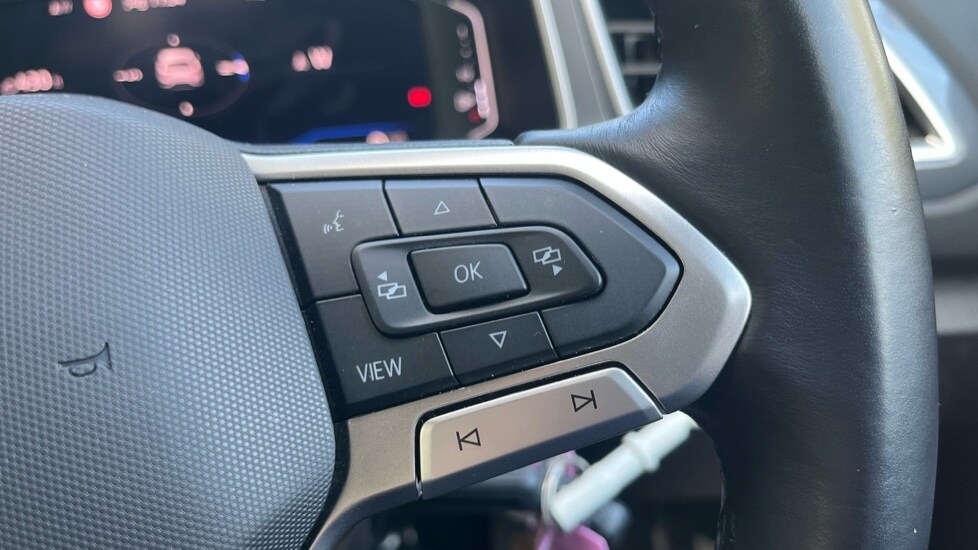 Used Volkswagen T-Roc 2024 for sale - 76871830: Photo 28