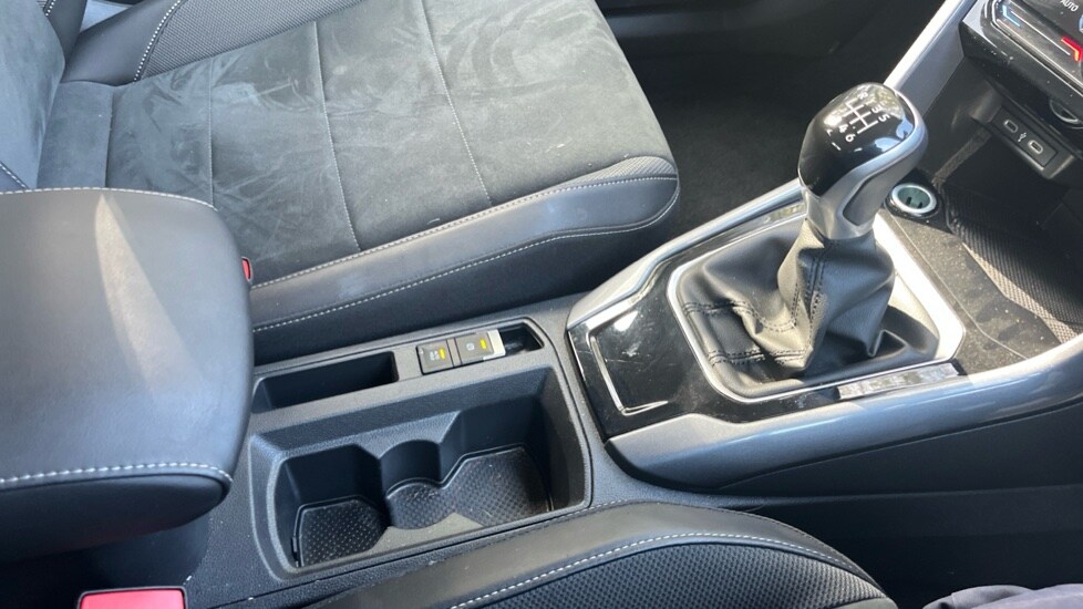 Used Volkswagen T-Roc 2024 for sale - 76871830: Photo 33