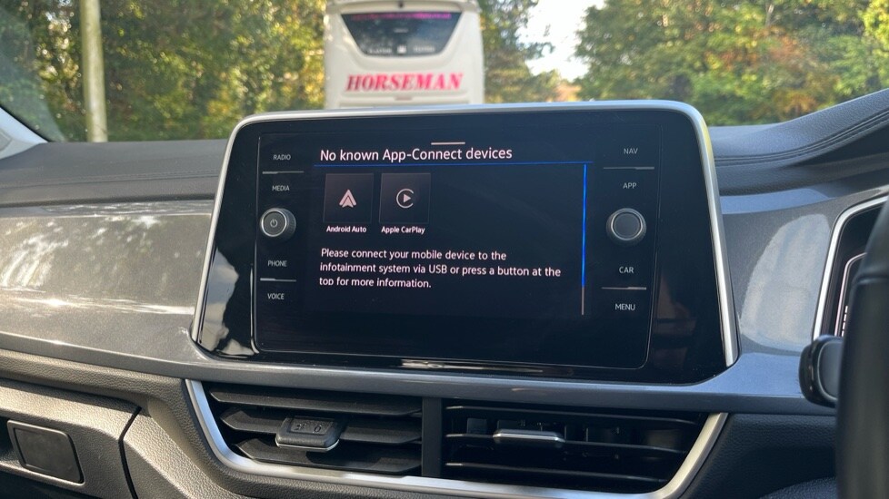 Used Volkswagen T-Roc 2024 for sale - 76871830: Photo 40