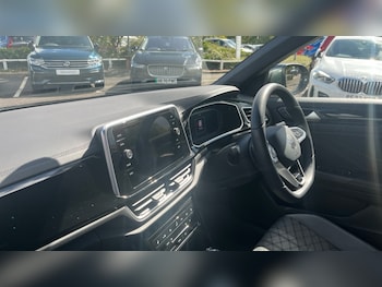Used Volkswagen T-Roc 2025 for sale - 76145887: Photo 2