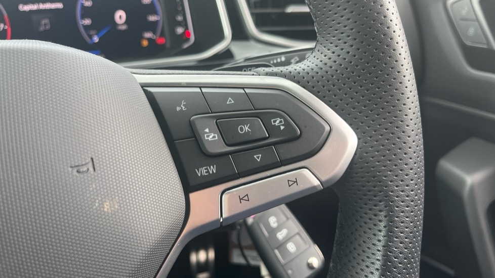 Used Volkswagen T-Roc 2025 for sale - 76145887: Photo 30