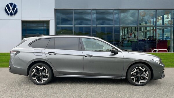 Used Volkswagen Passat 2025 for sale - 76140436: Photo 4