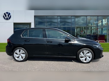 Used Volkswagen Golf 2025 for sale - 75522113: Photo