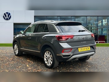 Used Volkswagen T-Roc 2024 for sale - 76428179: Photo