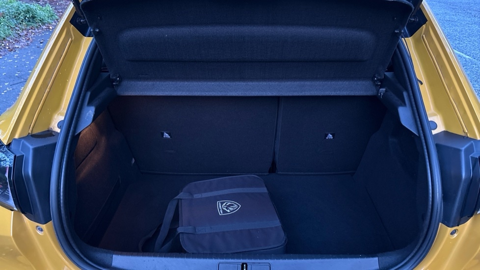 Used Peugeot 208 2022 for sale - 76872826: Photo 15