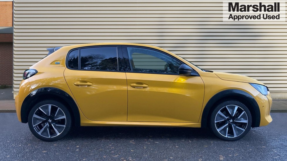 Used Peugeot 208 2022 for sale - 76872826: Photo 2