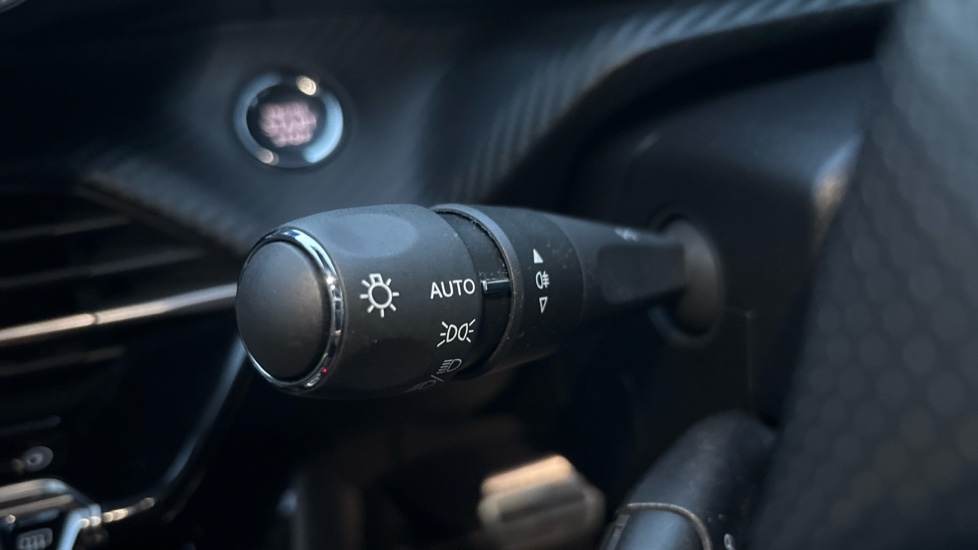 Used Peugeot 208 2022 for sale - 76872826: Photo 24