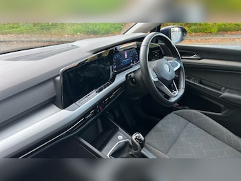 Used Volkswagen Golf 2022 for sale - 76302212: Photo