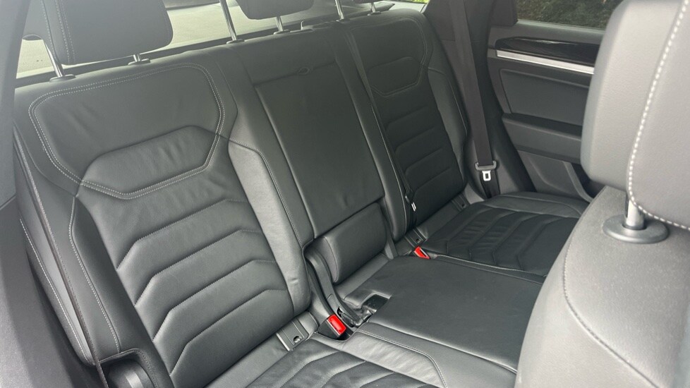 Used Volkswagen Touareg 2021 for sale - 76528879: Photo 15