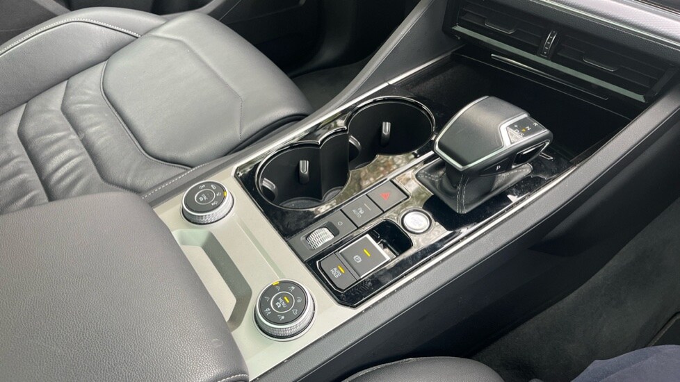 Used Volkswagen Touareg 2021 for sale - 76528879: Photo 34