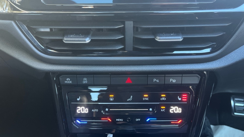 Used Volkswagen T-Roc 2023 for sale - 76684364: Photo 31